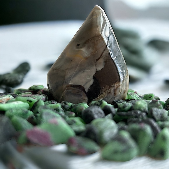 Volcano Agate Teardrop Carving - Picture 6 of 13